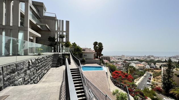 Foto 1 de Pis en venda a calle Cabo Alvaro Ojeda Barrera de 4 habitacions amb terrassa i piscina