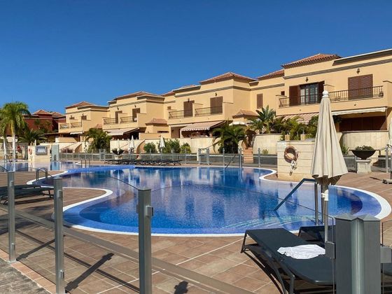 Foto 1 de Venta de chalet en Costa Adeje de 3 habitaciones con terraza y piscina