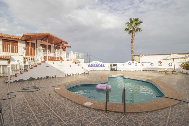 Foto 2 de Chalet en venta en Cuevecitas-Malpaís de 5 habitaciones con terraza y piscina