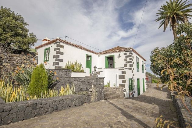 Foto 1 de Xalet en venda a Villa de Mazo de 3 habitacions amb terrassa i jardí