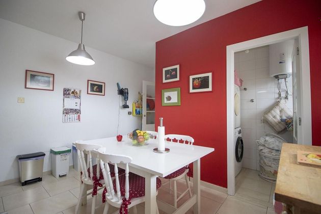 Foto 1 de Dúplex en venda a calle Saturno de 4 habitacions amb terrassa i garatge