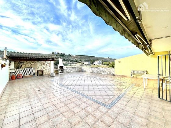 Foto 1 de Pis en venda a calle Mossèn Ferran de 4 habitacions amb terrassa i aire acondicionat