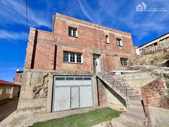 Foto 1 de Casa en venta en calle Arriba de 3 habitaciones con garaje y balcón
