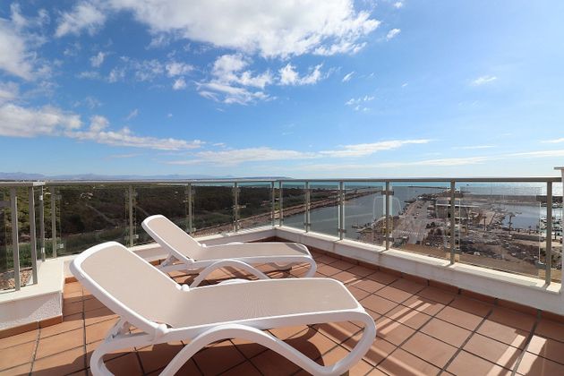 Foto 1 de Àtic en venda a Puerto Deportivo de 3 habitacions amb terrassa i piscina