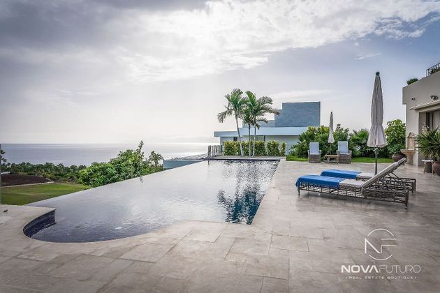 Foto 2 de Casa en venta en Playa de San Juan de 3 habitaciones con terraza y piscina