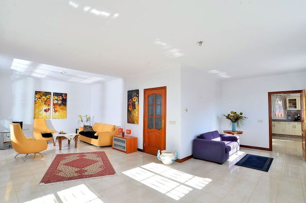 Foto 2 de Casa en venda a calle Brezo de 4 habitacions amb terrassa i garatge