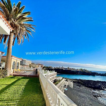 Foto 1 de Xalet en venda a Puerto de Santiago de 4 habitacions amb terrassa i piscina
