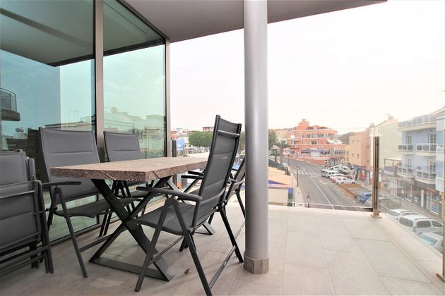 Foto 2 de Piso en venta en Arguineguín de 2 habitaciones con terraza y aire acondicionado