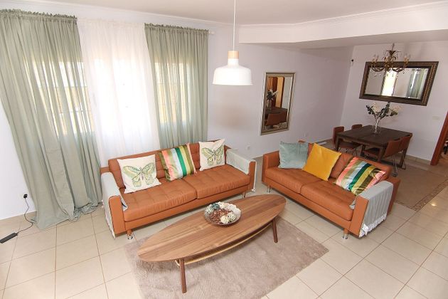 Foto 2 de Casa en venta en Arguineguín de 3 habitaciones con terraza y garaje