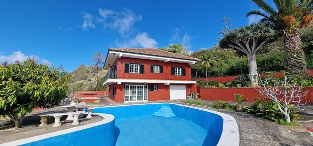 Foto 2 de Chalet en venta en Tegueste de 2 habitaciones con terraza y piscina