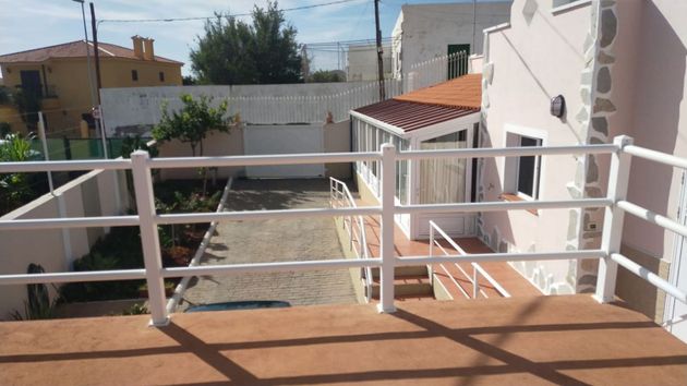 Foto 1 de Casa en venta en calle Juan Torres Gil de 2 habitaciones con terraza y garaje