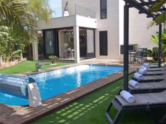 Foto 1 de Alquiler de casa en Costa Adeje de 4 habitaciones con terraza y piscina