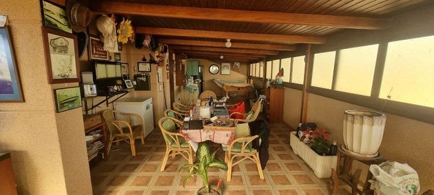 Foto 2 de Casa en venda a Playa de Arinaga de 3 habitacions amb terrassa i garatge