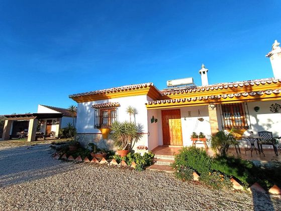 Foto 1 de Casa rural en venda a Periana de 4 habitacions amb terrassa i piscina