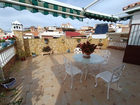 Foto 2 de Venta de chalet en Camino Algarrobo - Las Arenas de 3 habitaciones con terraza