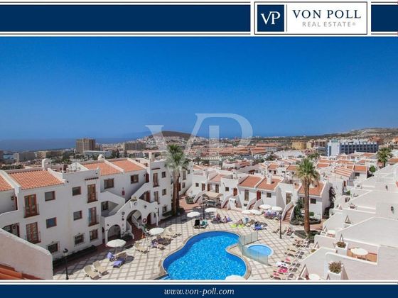 Foto 1 de Àtic en venda a Los Cristianos - Playa de las Américas de 2 habitacions amb terrassa i balcó