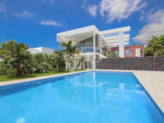 Foto 2 de Xalet en venda a Costa Adeje de 6 habitacions amb terrassa i piscina