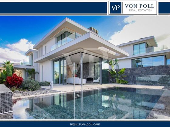 Foto 1 de Casa adossada en venda a Playa de San Juan de 3 habitacions amb terrassa i piscina