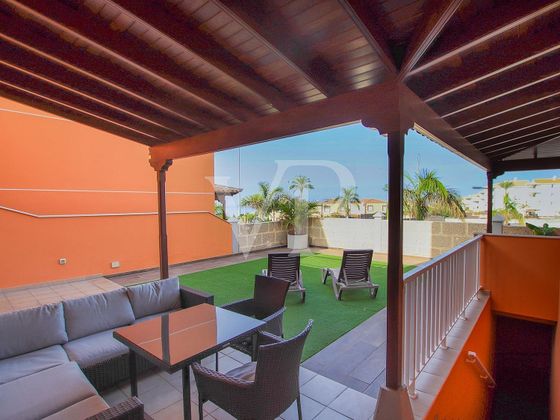 Foto 2 de Venta de casa en Los Cristianos - Playa de las Américas de 4 habitaciones con terraza y jardín