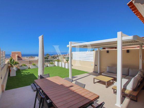 Foto 2 de Casa en venda a Costa Adeje de 4 habitacions amb terrassa i garatge