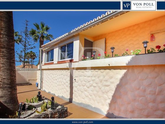 Foto 1 de Casa adossada en venda a Chayofa - Las Camellas de 3 habitacions amb terrassa i piscina