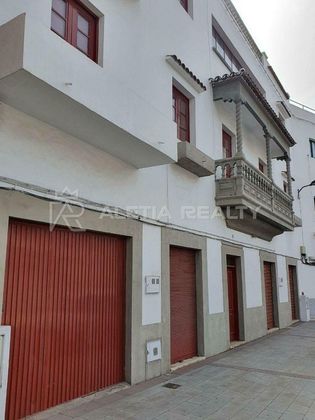 Foto 2 de Chalet en venta en calle Isaac de Vega de 17 habitaciones con terraza y garaje