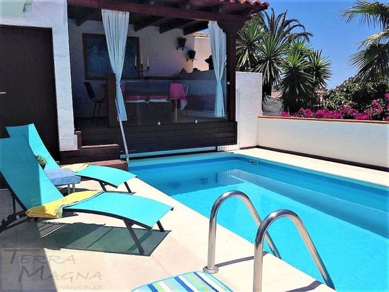 Foto 1 de Casa en venda a Chayofa - Las Camellas de 7 habitacions amb terrassa i piscina