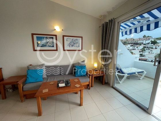 Foto 2 de Àtic en venda a calle Italia de 1 habitació amb terrassa i aire acondicionat