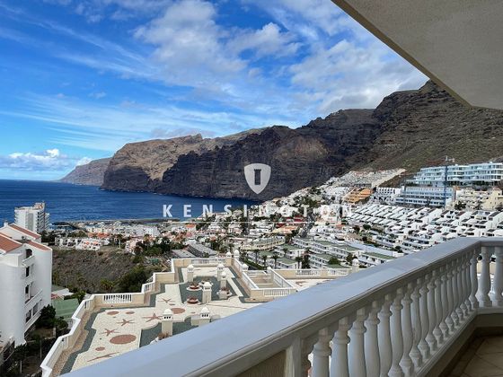 Foto 1 de Pis en venda a Puerto de Santiago de 4 habitacions amb terrassa i piscina