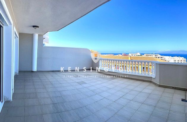 Foto 2 de Piso en venta en Puerto de Santiago de 2 habitaciones con terraza y piscina