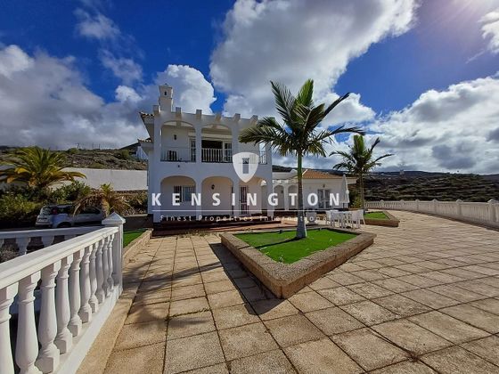 Foto 2 de Xalet en venda a Playa de San Juan de 4 habitacions amb terrassa i piscina