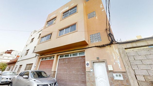 Foto 1 de Chalet en venta en Sardina de 7 habitaciones con terraza y garaje