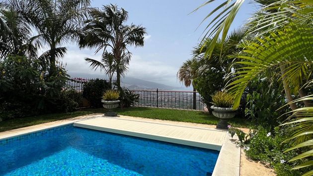 Foto 2 de Xalet en venda a Santa Úrsula de 3 habitacions amb terrassa i piscina