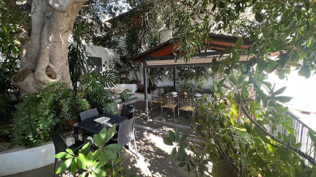 Foto 2 de Xalet en venda a Salamanca - Uruguay - Las Mimosas de 5 habitacions amb terrassa i jardí