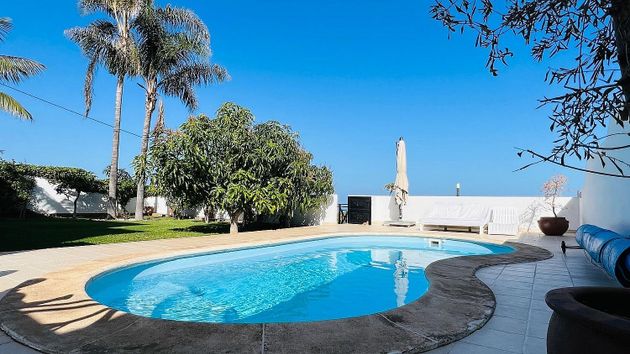 Foto 2 de Chalet en venta en calle Lugar El Rincon de 7 habitaciones con terraza y piscina