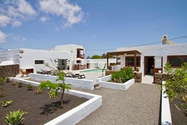 Foto 1 de Xalet en venda a Tiagua de 6 habitacions amb terrassa i piscina