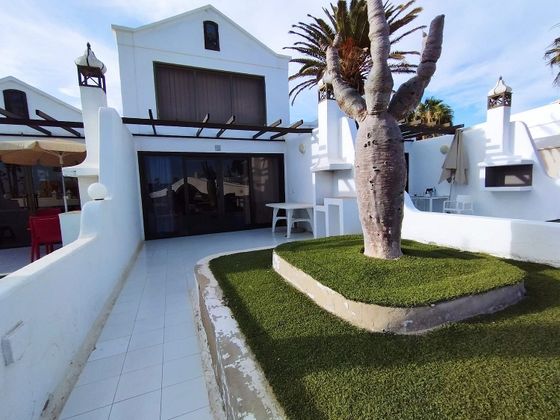Foto 1 de Dúplex en venda a Costa Teguise de 2 habitacions amb terrassa i piscina