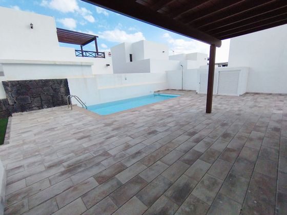 Foto 2 de Xalet en venda a Playa Blanca de 3 habitacions amb terrassa i piscina