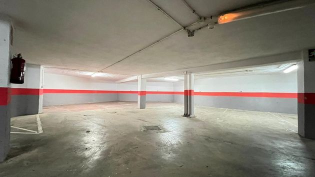 Foto 2 de Garaje en venta en calle Irlanda de 1089 m²