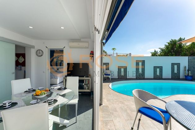 Foto 1 de Chalet en venta en Playa del Inglés de 3 habitaciones con terraza y piscina