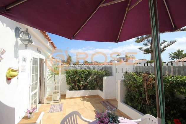 Foto 1 de Casa adossada en venda a Playa del Inglés de 2 habitacions amb terrassa i piscina