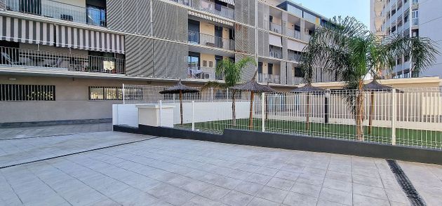 Foto 1 de Venta de ático en Parc Central de 2 habitaciones con terraza y piscina