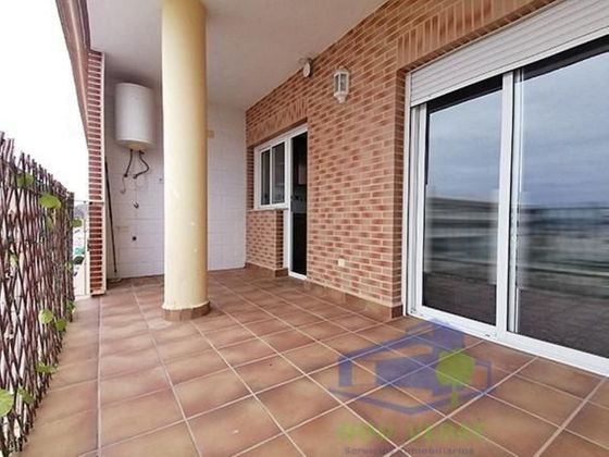 Foto 1 de Venta de piso en Monserrat de 3 habitaciones con terraza y garaje