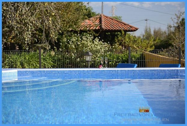 Foto 1 de Venta de chalet en La Esperanza-Llano del Moro de 6 habitaciones con terraza y piscina