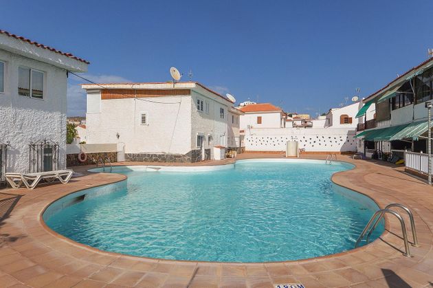 Foto 1 de Dúplex en venta en Arguineguín de 2 habitaciones con terraza y piscina