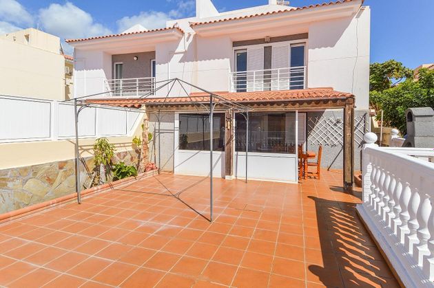 Foto 2 de Casa en venta en Arguineguín de 4 habitaciones con terraza y piscina
