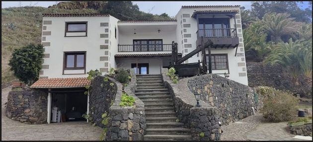 Foto 1 de Casa en venda a calle Zoilo Rodriguez de 5 habitacions amb terrassa i piscina