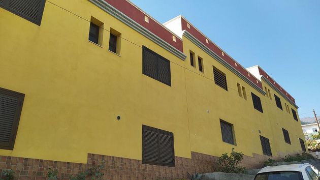 Foto 2 de Casa en venta en Güímar de 3 habitaciones con terraza y garaje