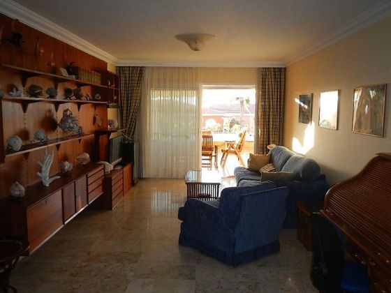 Foto 2 de Pis en venda a Playa de San Juan de 3 habitacions amb terrassa i piscina