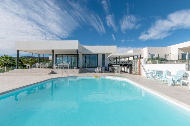 Foto 1 de Chalet en venta en Chullera de 5 habitaciones con terraza y piscina